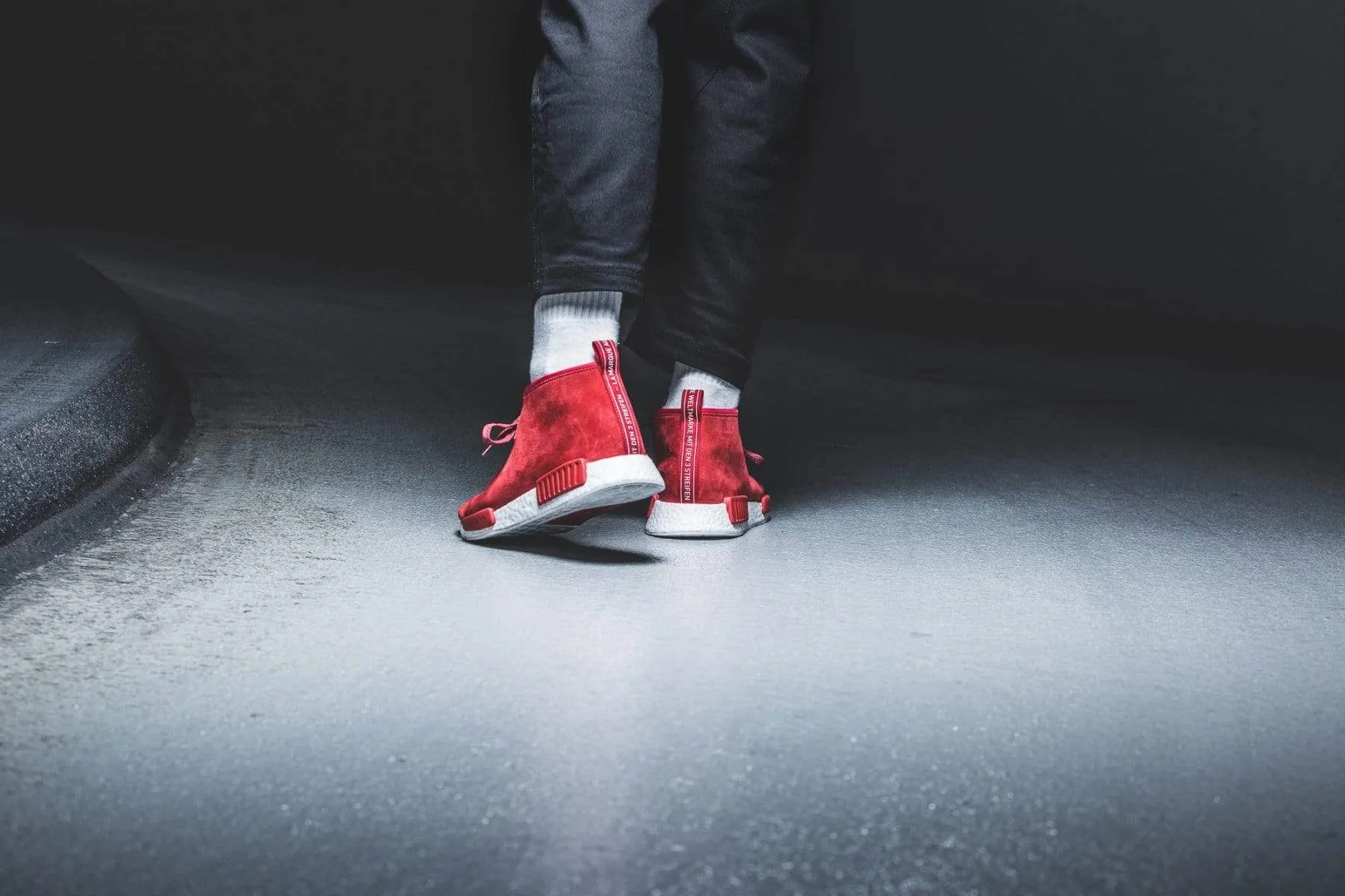 ADIDAS ORIGINALS NMD C1 CHUKKA BOOST (RED - WHITE)