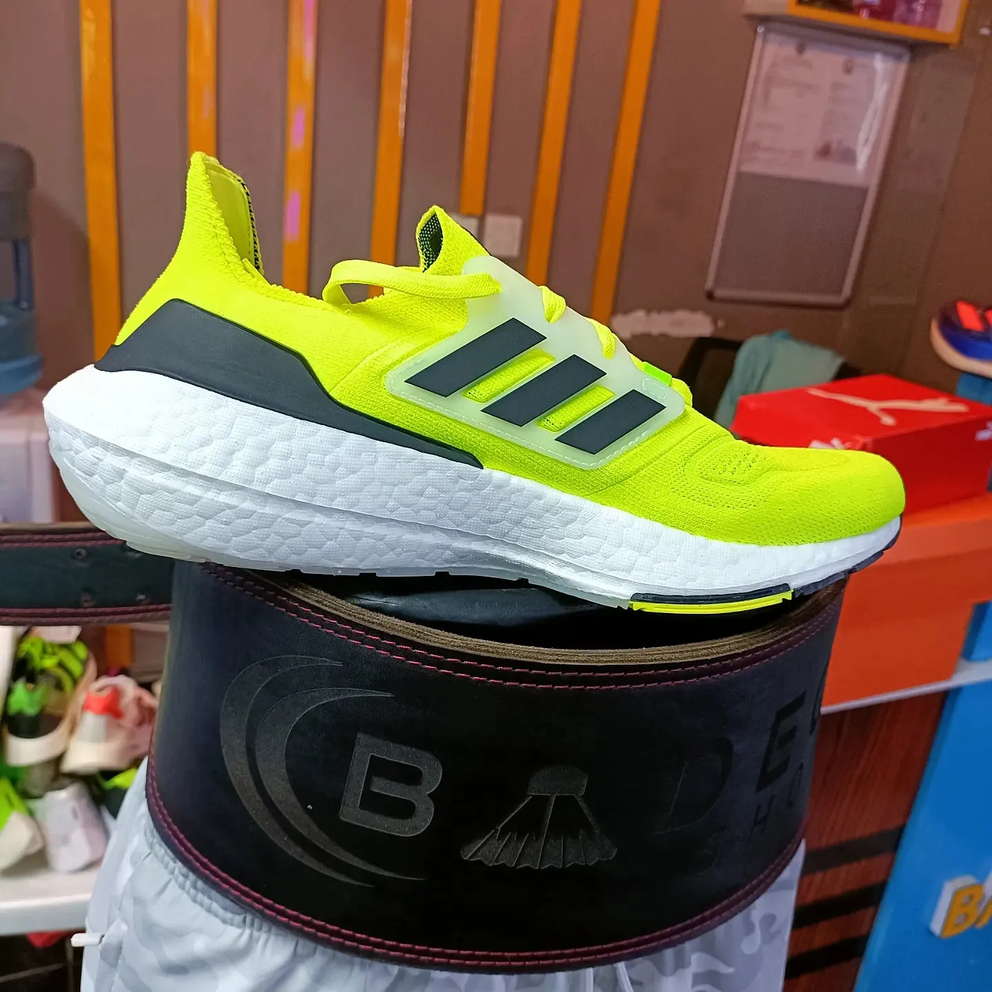 ADIDAS ULTRABOOST 22 SHOES