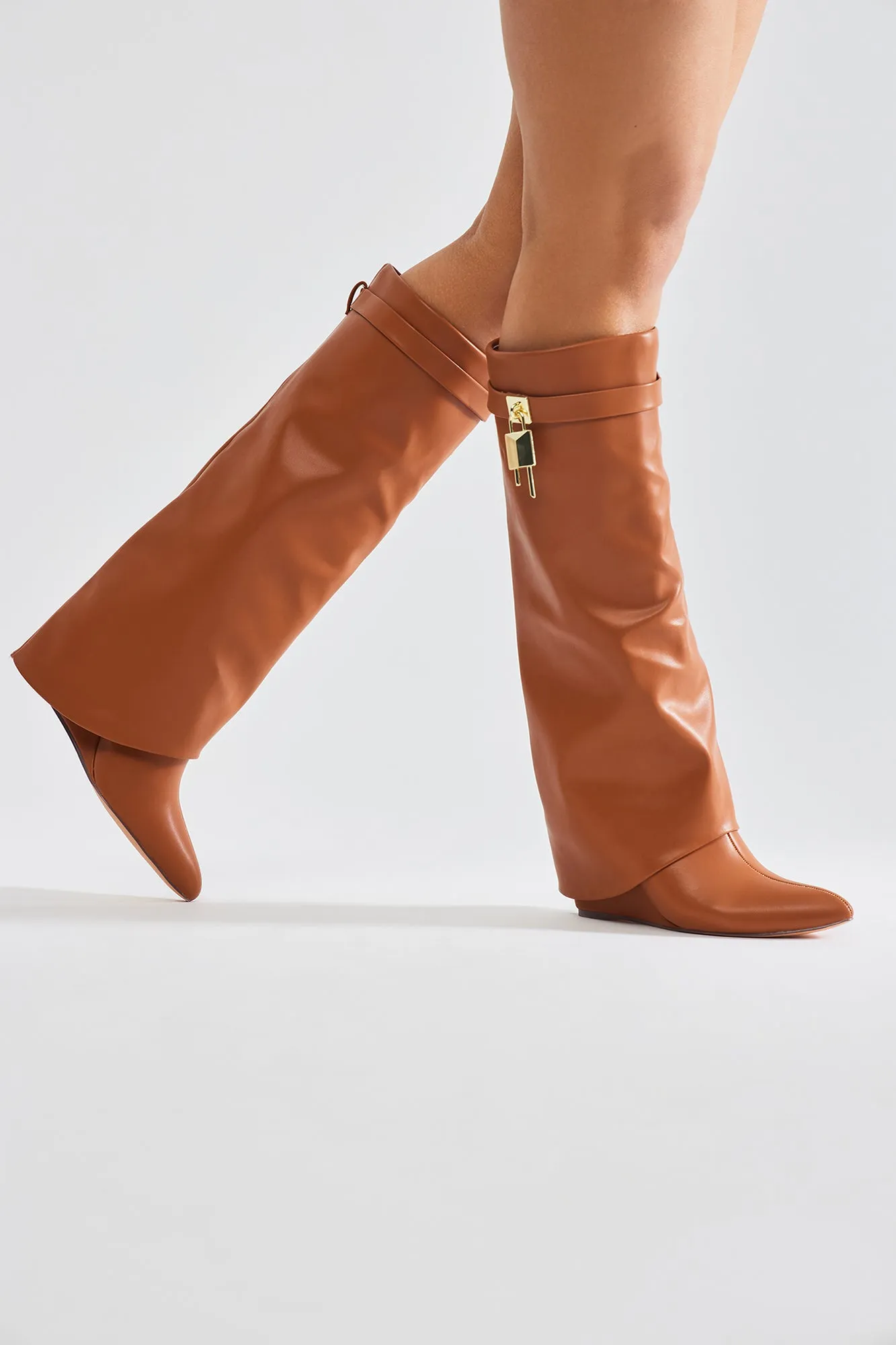 Big City Dreams Boots - Camel