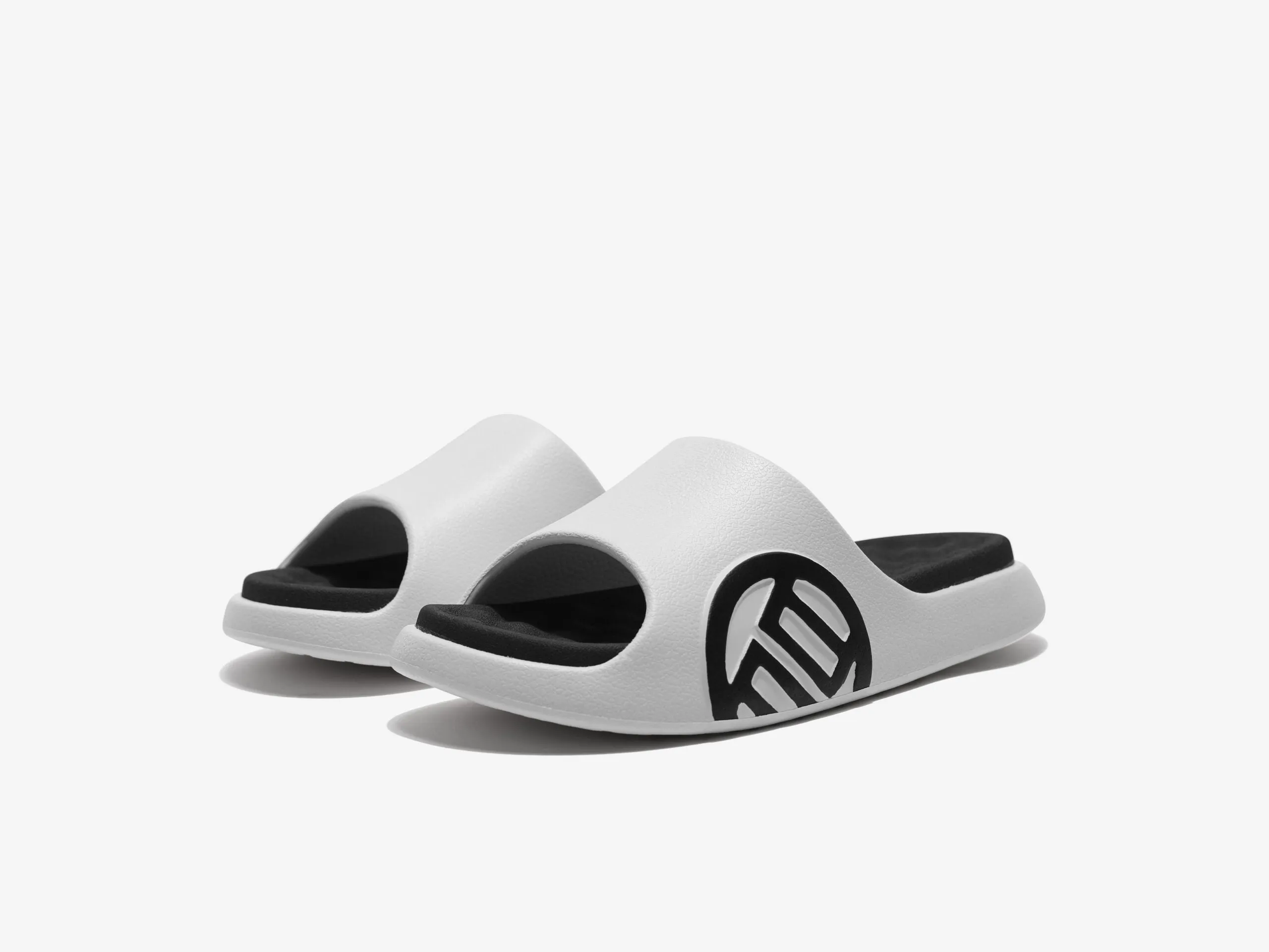 LUXIAOJUN"QI" Slides (White)