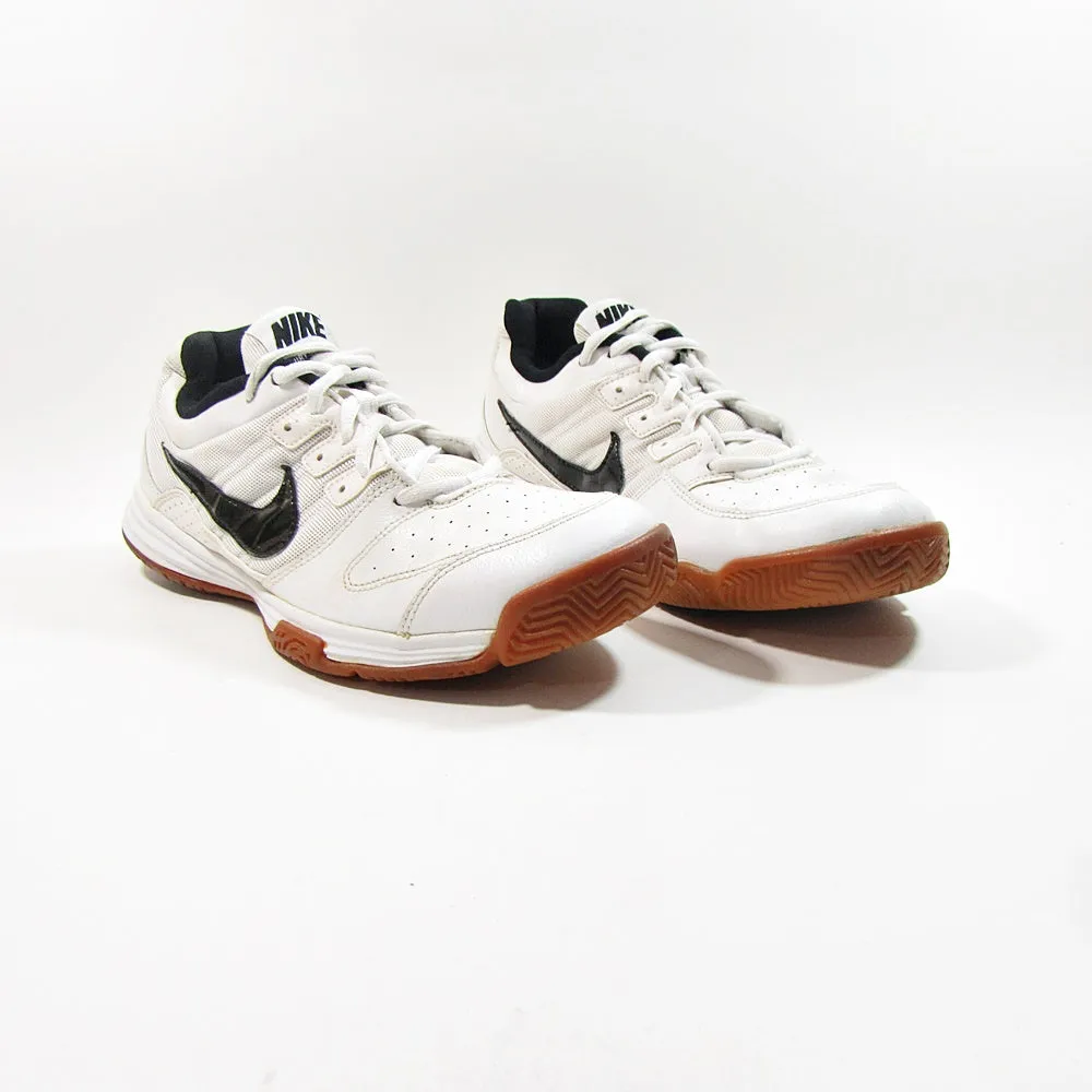 NIKE Court Shuttle 4