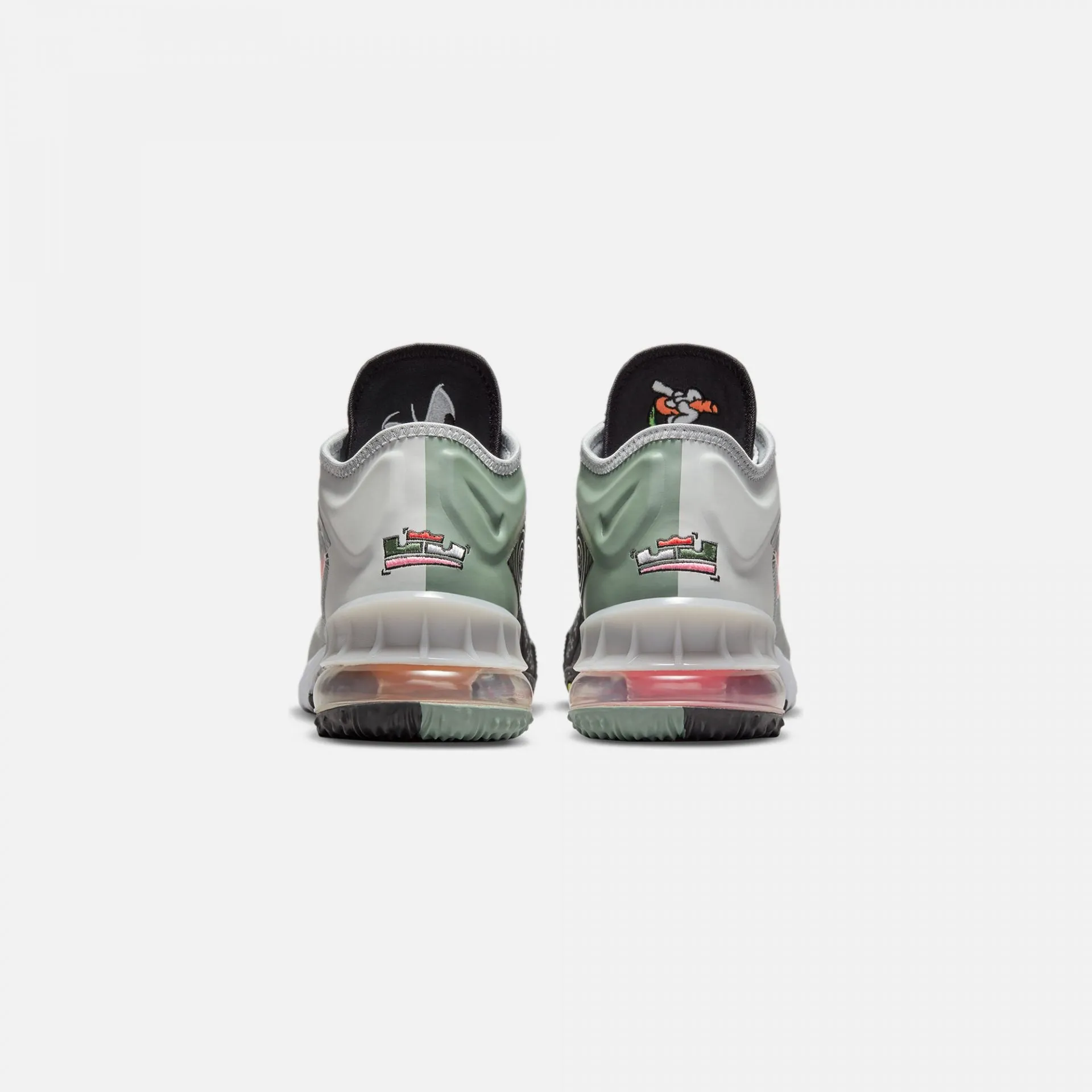 Nike | LEBRON 18 LOW  { BUGS X MARVIN