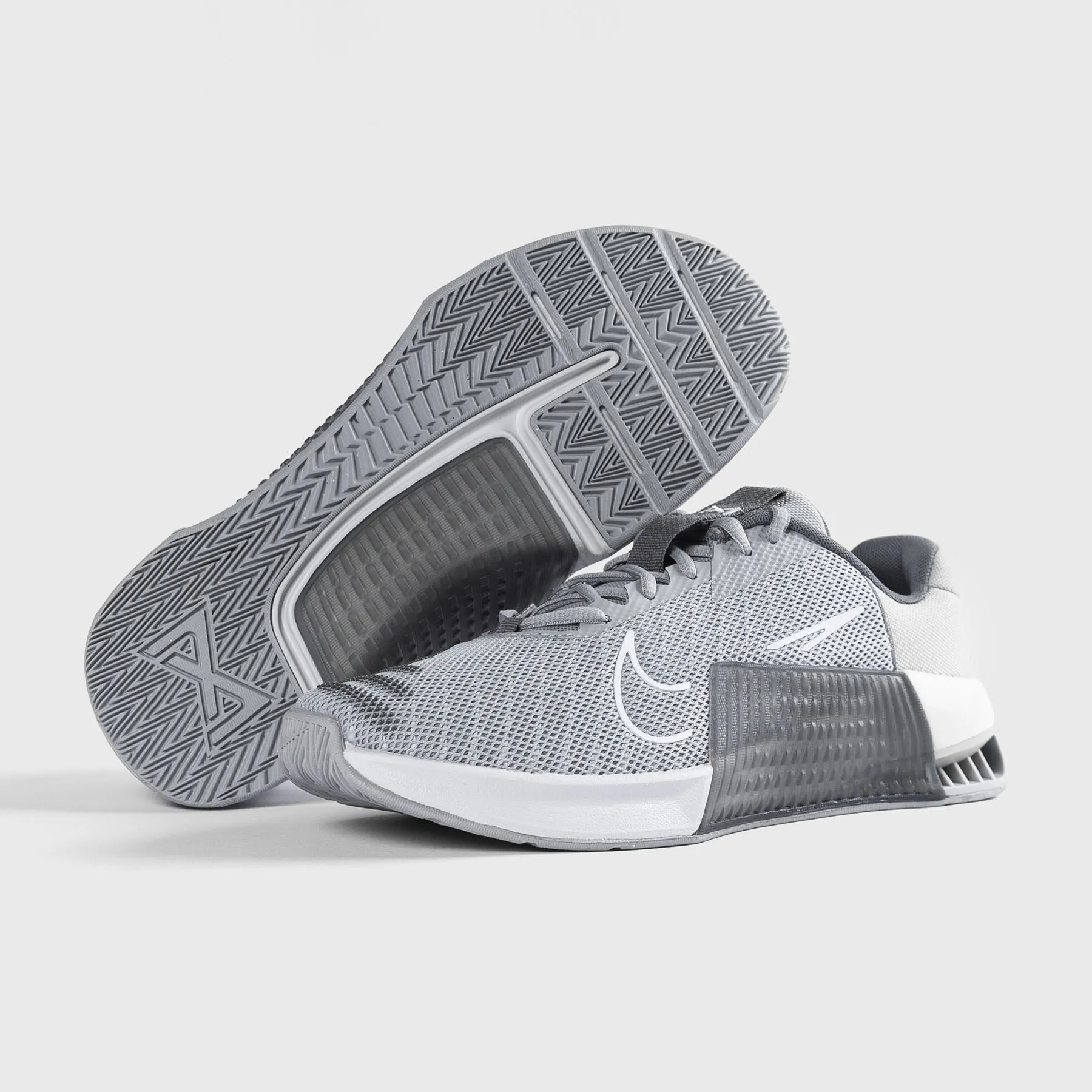 Nike - Metcon 9 Men's Training Shoes - LIGHT SMOKE GREY/WHITE-PHOTON DUST-WHITE