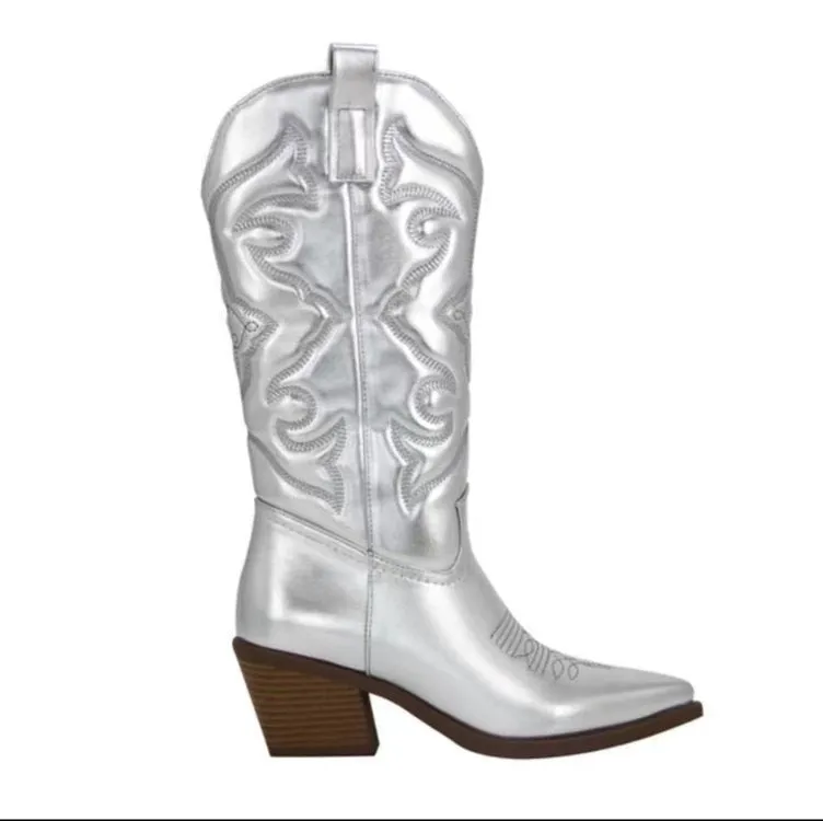 Pre Order:  Embroidered Zip-up Boots