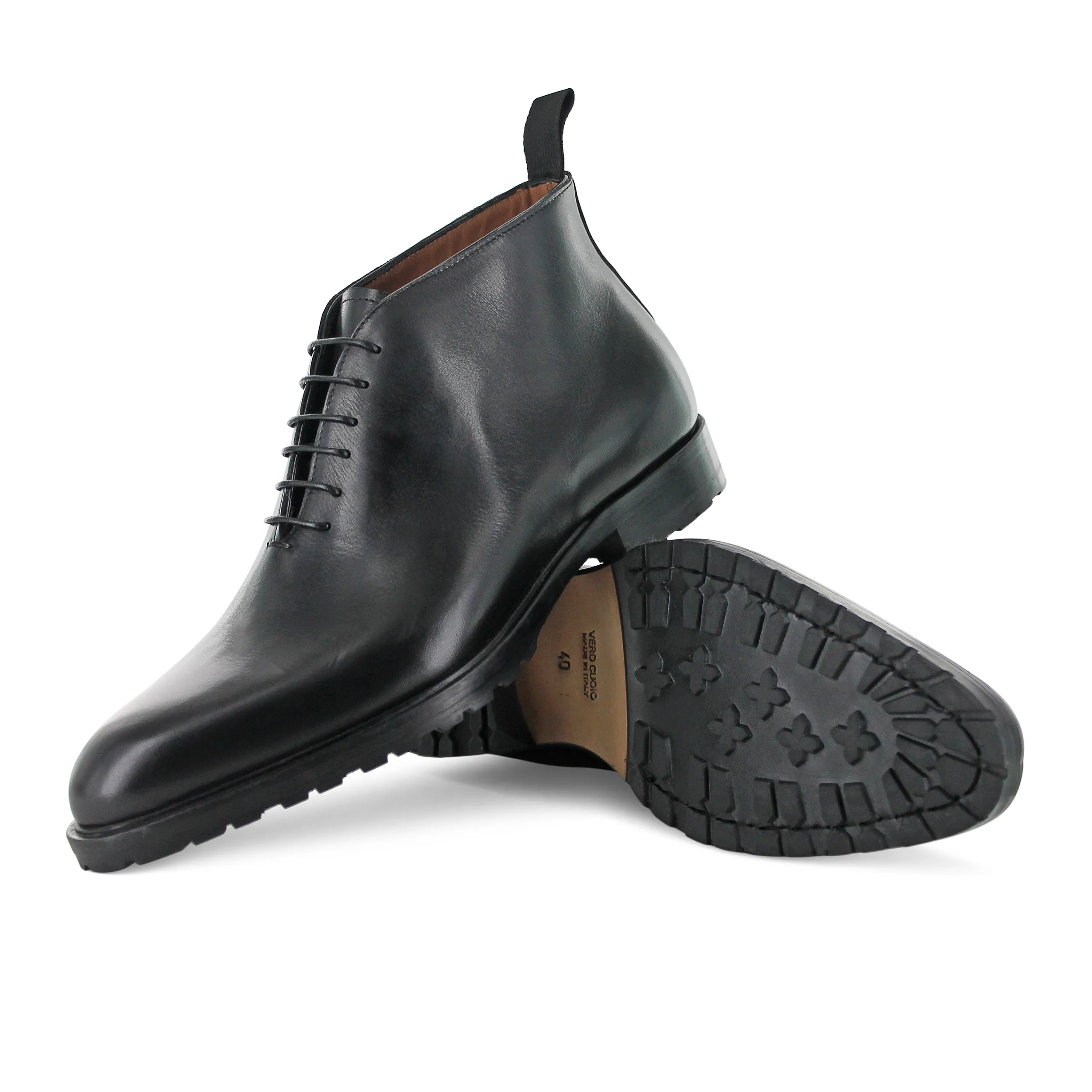 T698 - Chukka Leather Boot Black